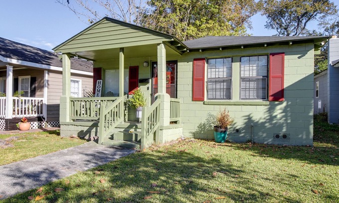 Midtown House | Savannah Home w/Yard ~ 3 Mi to Downtown!
