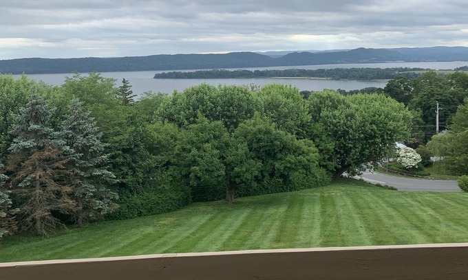 Ossining Condo | Savor the Luxury at the Haven Hudson River Condo Cottage