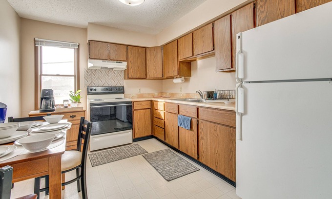 Savoy Apartment | Savoy Apartment ~ 4 Mi to University of Illinois!