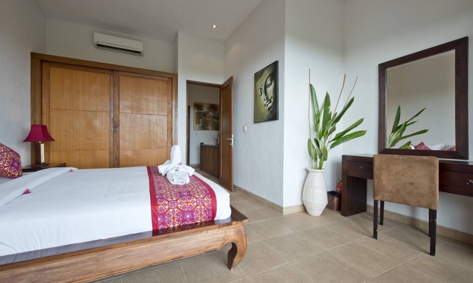 Tegal Mengkeb House | Sawah Town House D2 Sunset and Rice field View