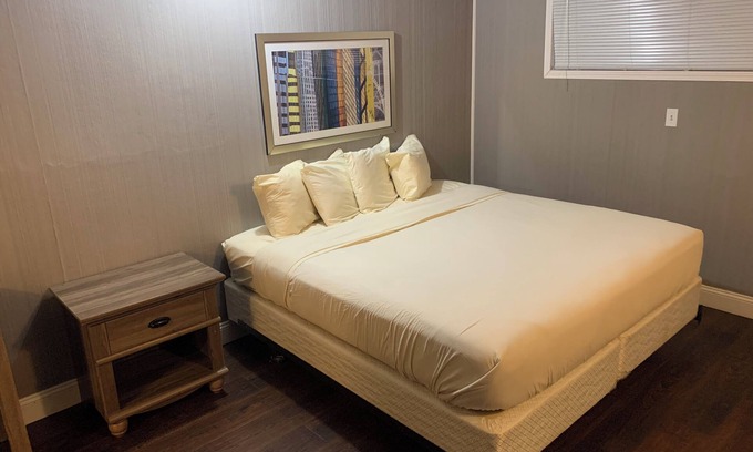 Hennessey Hotel | Sawmill Lodges Motel