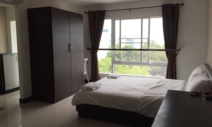 Ban Bang Saen Hotel | Say Hi Residences