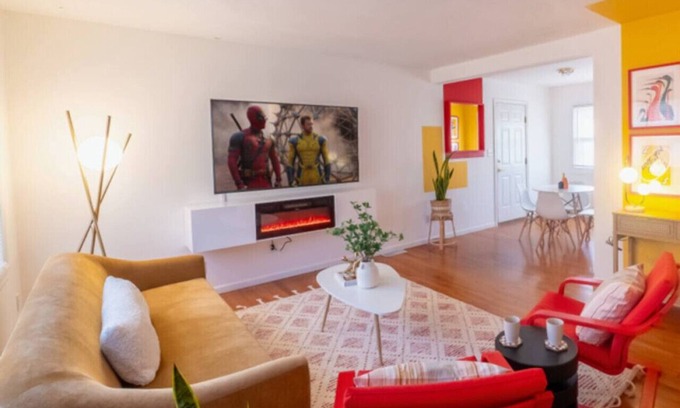 Lawrence House | [SB] The Sunburst Retreat