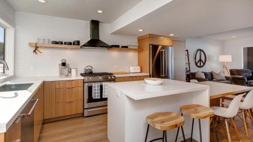 Park Meadows Apartment | Scandinavian 72 Vantage Condo