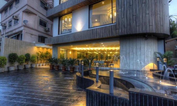 Navrangpura Hotel | Scenaria Hotel