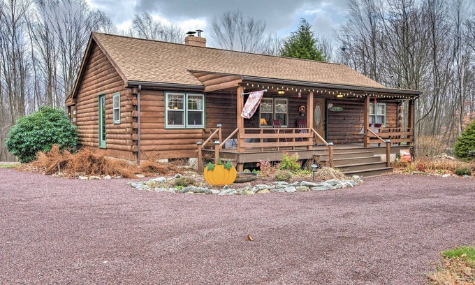 Dushore Cabin | Scenic Dushore Escape w/ Fire Pit + Grill!