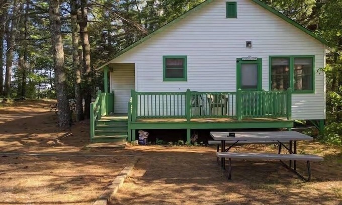 Raymond Cottage | Scenic Hideaway with Stunning Lake Views and Beach Access