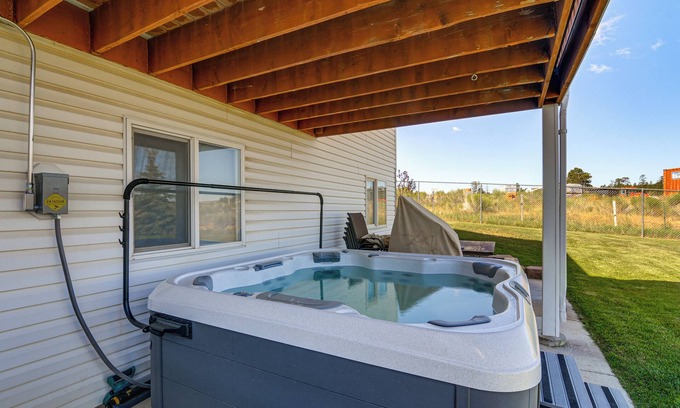 Bryce Canyon Cottage | Scenic Large-group Retreat, 1 Mi to Bryce Canyon!