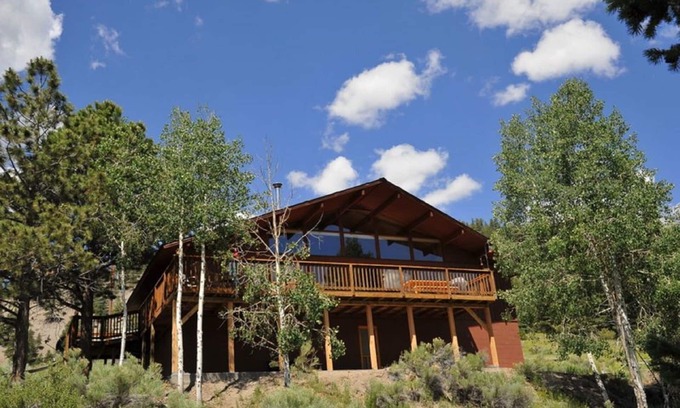 Lake City Cabin | Scenic Mountain Cabin; 2 Walk-In Showers; Nature Viewed As One Grills On Deck