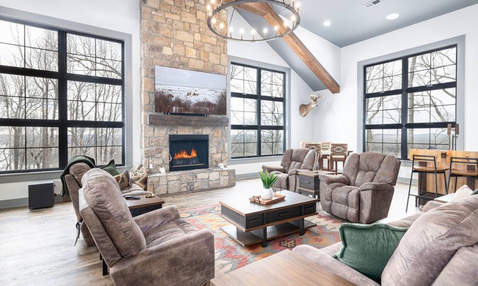 Marion Cabin | Scenic River Front Lodge With A Fire Pit And Outdoor Kitchen