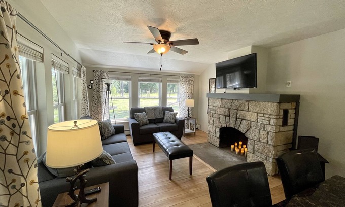 Cornell House | Scenic, Secluded Cottage Located on the Escanaba River