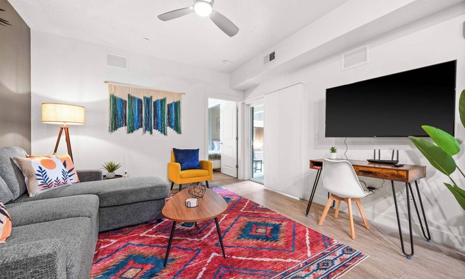 Downtown Salt Lake City Apartment | Scenic SLC Apartment w Pool & Gym