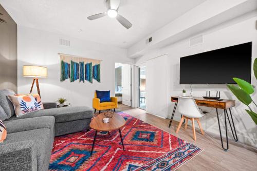 Downtown Salt Lake City Apartment | Scenic SLC Apartment w Pool & Gym