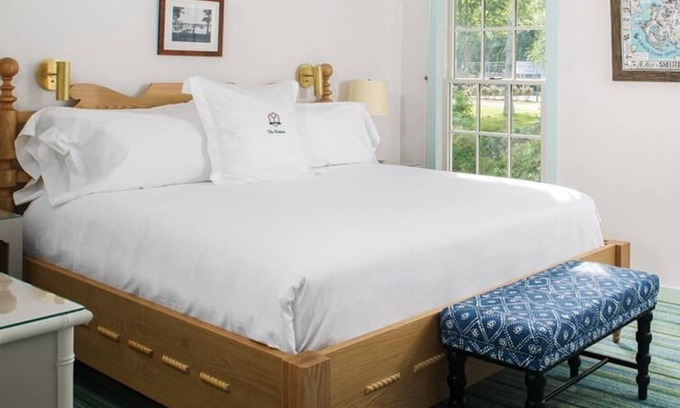Shelter Island Heights House | Scenic Stay with Beach Access, Game Room, Biking & Seasonal Kayaking