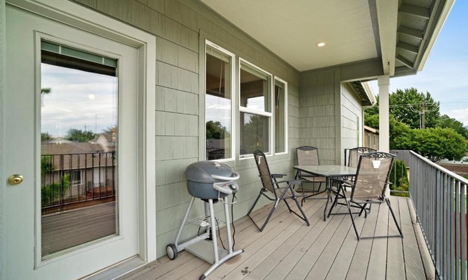 College Place House | Scenic View Landing