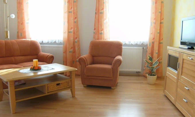 Bad Birnbach Apartment | Schöne Ferienwohnung mit Terrasse und Wlan