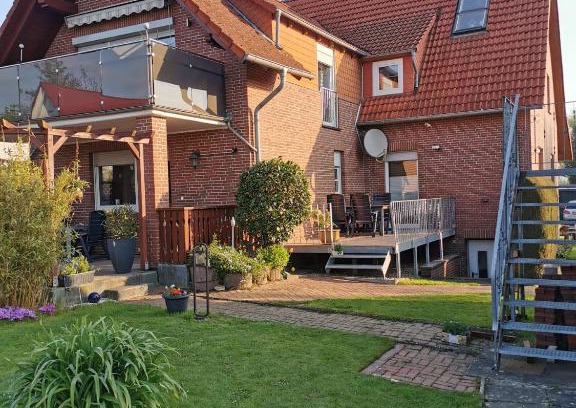 Flegessen Apartment | Schöne offene Ferienwohnung mit großer Terrasse.