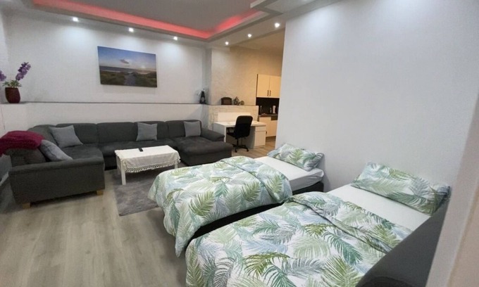 Selb Apartment | Schöne Wohnung 72qm, Nähe Stadt- & Schulzentrum, 8 km von der Tschechei Entfernt