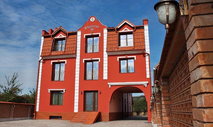 Albesti House | Schassburger Tor