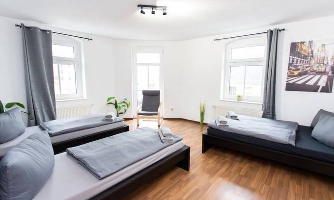 Kappel Apartment | Schicke Wohnung mit 3 Schlafzimmern, vollausgestatteter Küche & Bad - Bettwäsche, Handtücher und WiFi inklusive