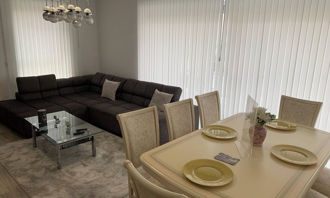 Wesel Apartment | Schickes Appartement auf 75 qm nur für Sie