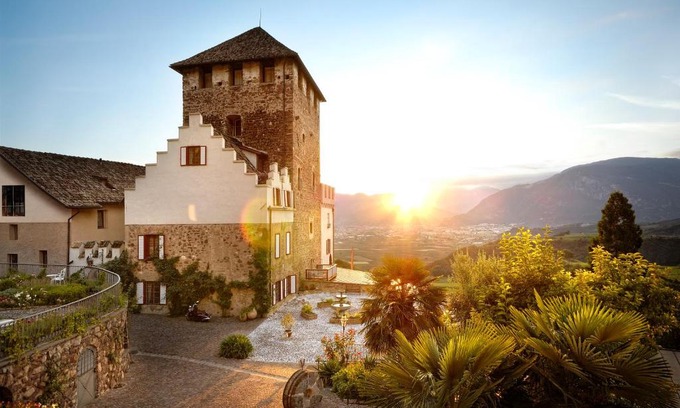 Appiano Sulla Strada del Vino Hotel | Schloss Hotel Korb