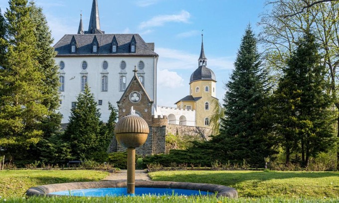 Neuhausen Hotel | Schloss Purschenstein