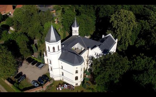 Bredenfelde Hotel | Schlosshotel Bredenfelde