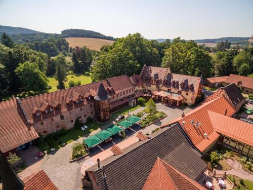 Weiberhof Hotel | Schlosshotel Weyberhöfe