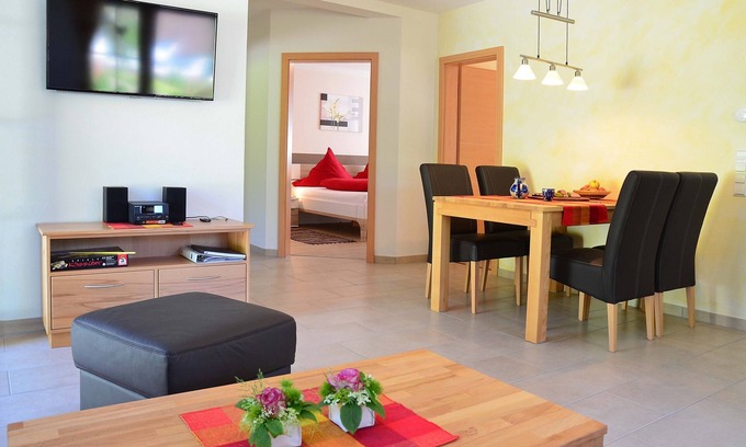 Lahr Apartment | Schwalbennest mit 69qm, 2 Schlafräume, für maximal 4 Personen