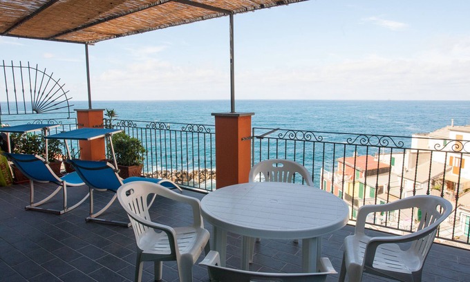 Riomaggiore House | Scorci Di Mare