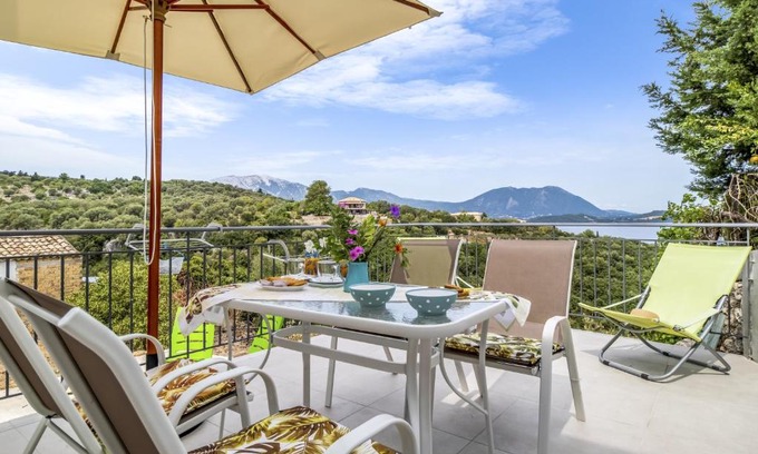 Spartochori Apartment | Scorpios View Meganisi