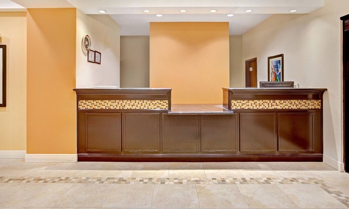 La Porte Hotel | Scottish Inn and Suites La Porte