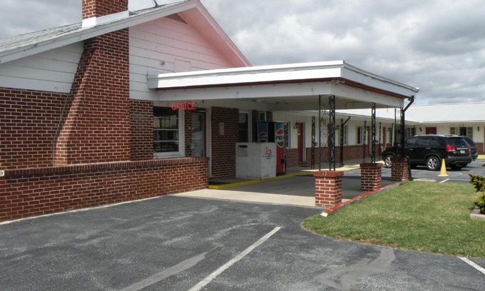 Fayetteville Hotel | Scottish Inns Fayetteville