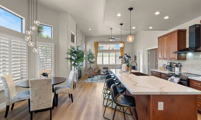 Central Scottsdale House | Scottsdal: Pool , 2BR/2BTH - Elegant!