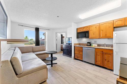 Central Scottsdale Apartment | Scottsdale 1bd King Renovated