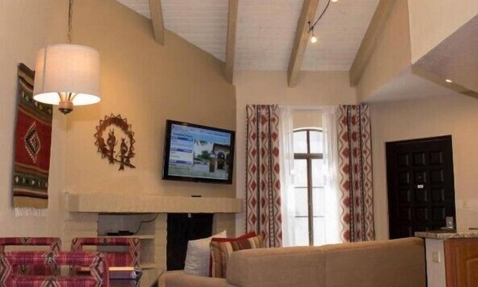 Arcadia Apartment | Scottsdale Camelback Resort Modern Studio with Hot Tub