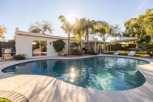 Raskin Estates House | Scottsdale Dreyfus home