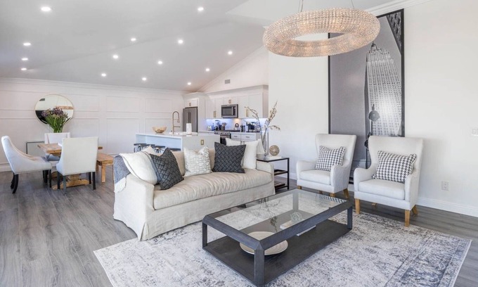 Scottsdale Estates Nine Condo | Scottsdale Roma 3 Bedroom Home by Redawning
