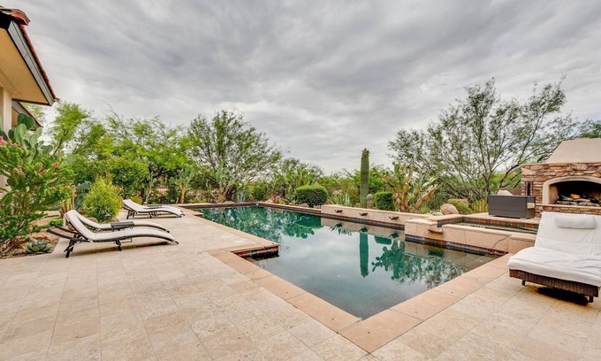 Carefree Rolling Hills House | Scottsdale Splendor: 4 BR w/Pool & Gym!nn