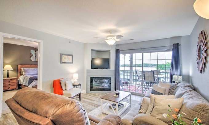 Lake Ozark Condo | Screened Balcony w/Views: Sleek Lake Ozark Gem!