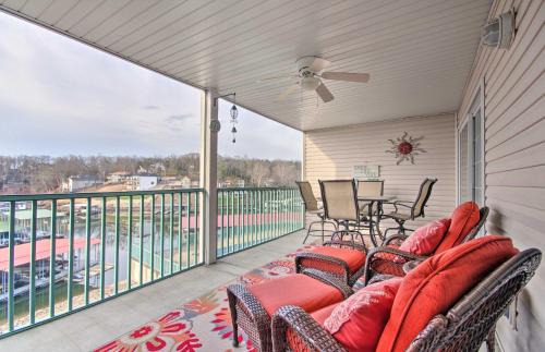 Lake Ozark Apartment | Screened Balcony with Views Sleek Lake Ozark Gem!