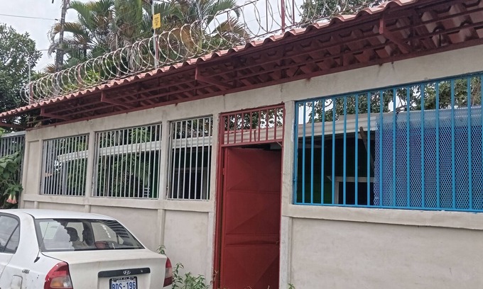 Limon House | Se alquila casa humilde en Limón.