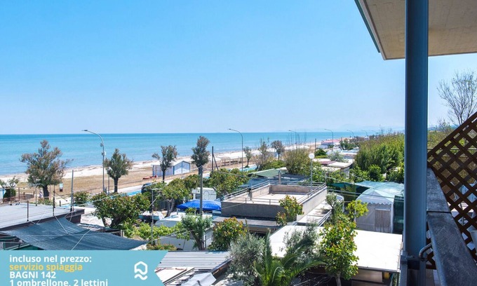 Senigallia Apartment | SE004 - Senigallia, one bedroom apartment on the sea with beach