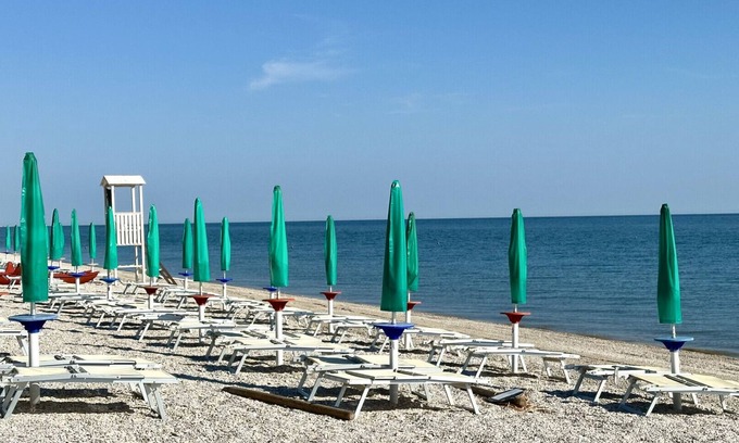 Montemarciano Apartment | SE103 - Senigallia, sea front three-room apartment with air conditioning
