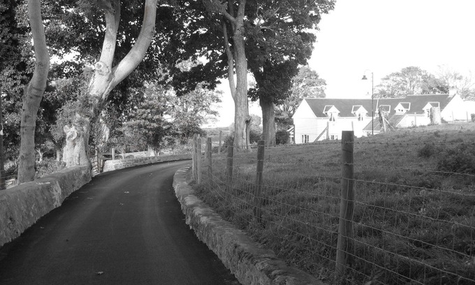 Moelfre Bed & Breakfast | Sea and Countryside Views 15 minute wall to LLigwy Beach and the Coastel paths.