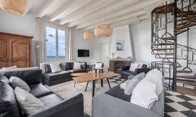Saint-Michel-Chef-Chef House | Sea - beach facing family villa for 12