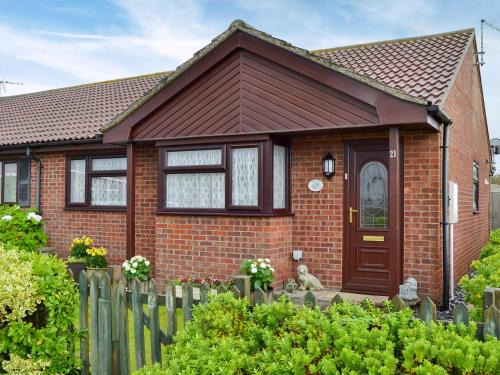 Walcott House | Sea Breeze