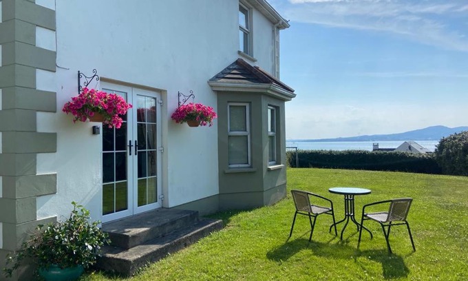 Buncrana House | Sea Breeze House, Buncrana