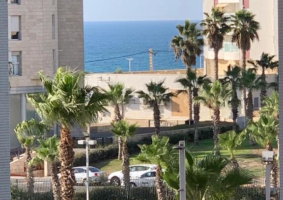 Bat Yam Apartment | Sea Breeze